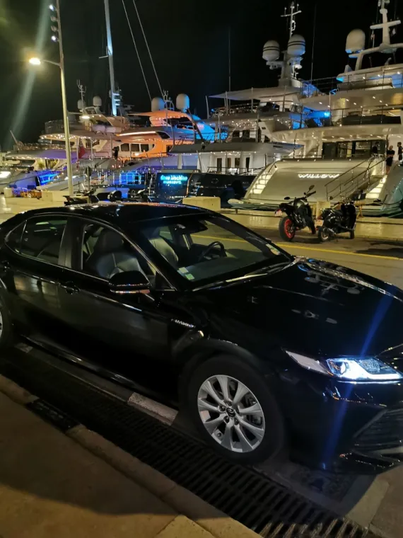 Le port Hercules.